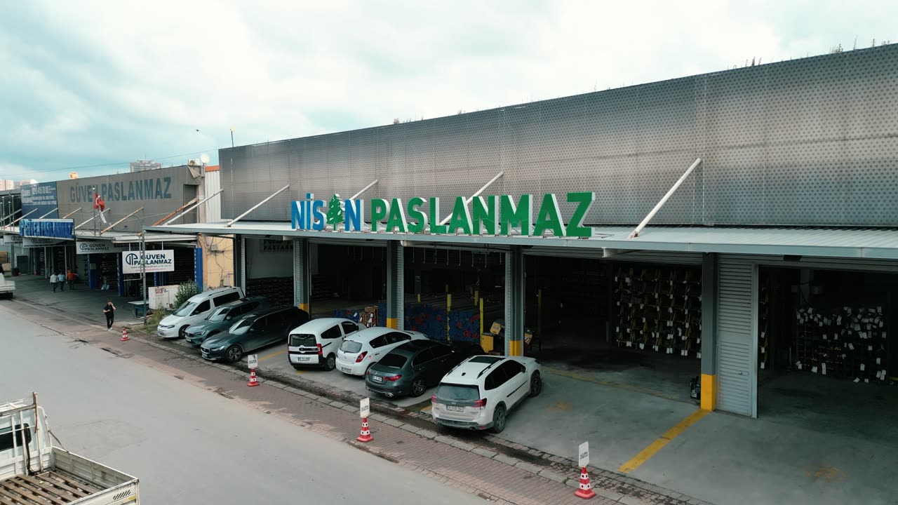Nisan Paslanmaz tanıtım videosu